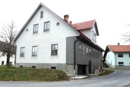 HIŠA NA PURGI 01 FOTO LJUBO VUKELIČ